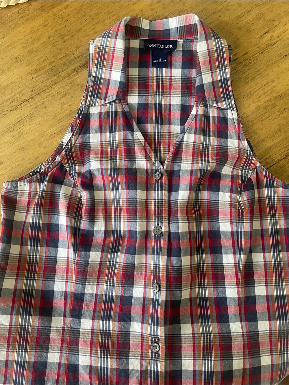 Ann Taylor Plaid Button-Front Top in Red, Navy & Cream size 4